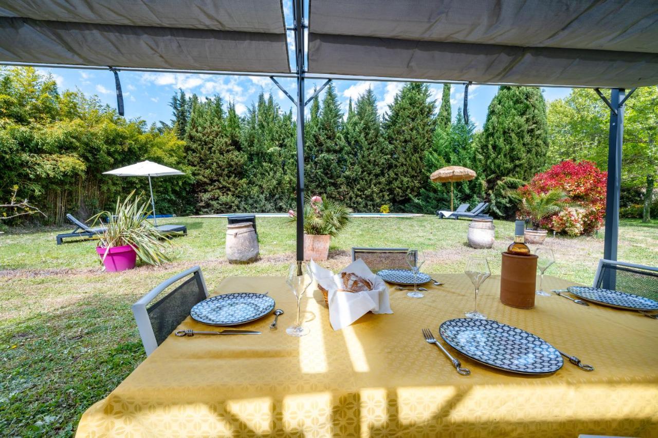 Country house La Bastide Des Joncquiers *