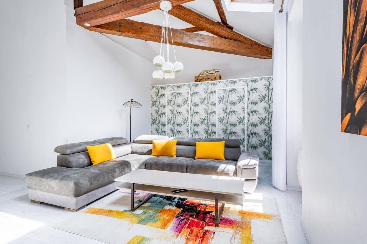 La Bastide Des Joncquiers Country house